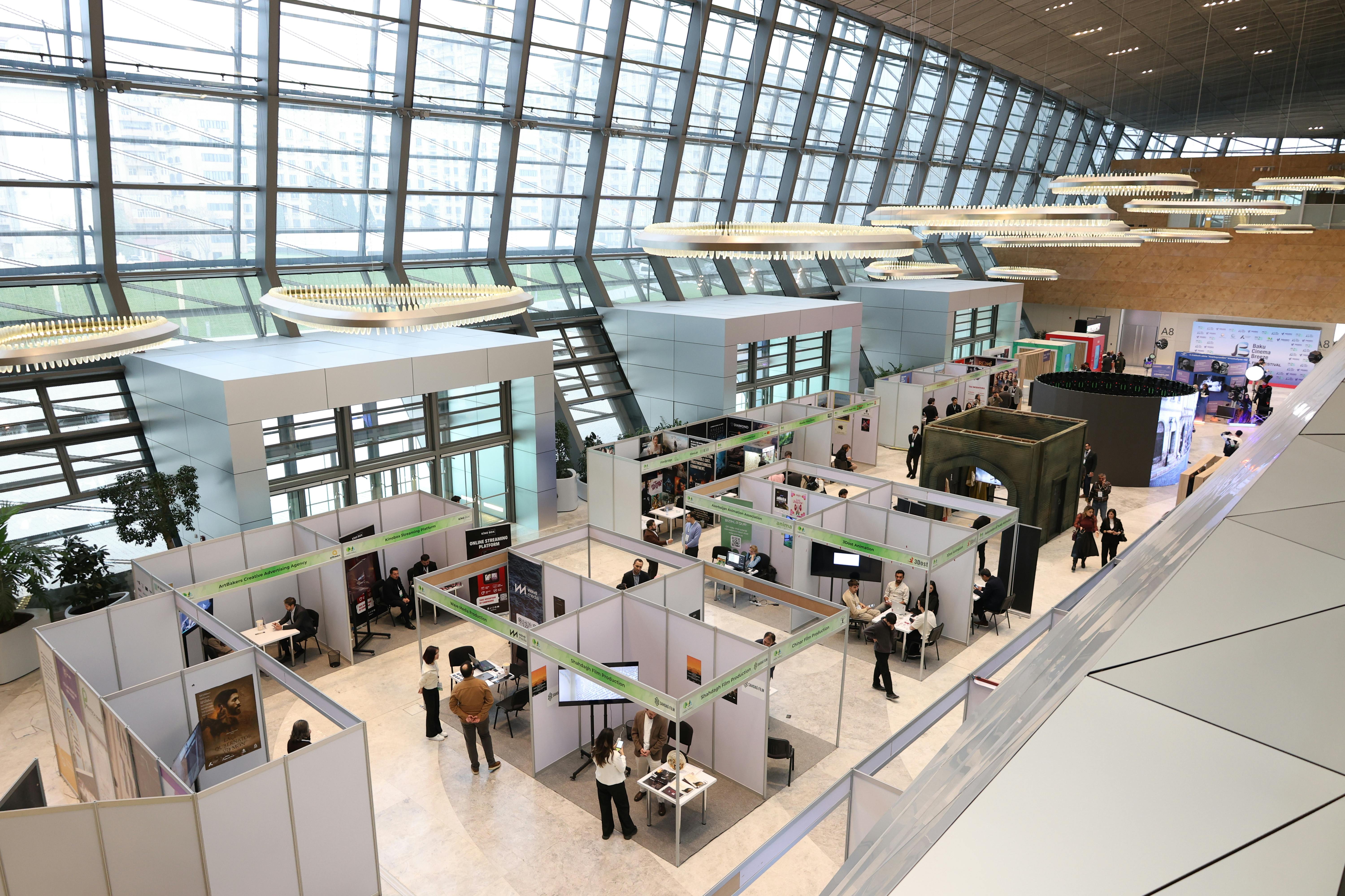 Sesión de networking B2B entre operadores turísticos internacionales