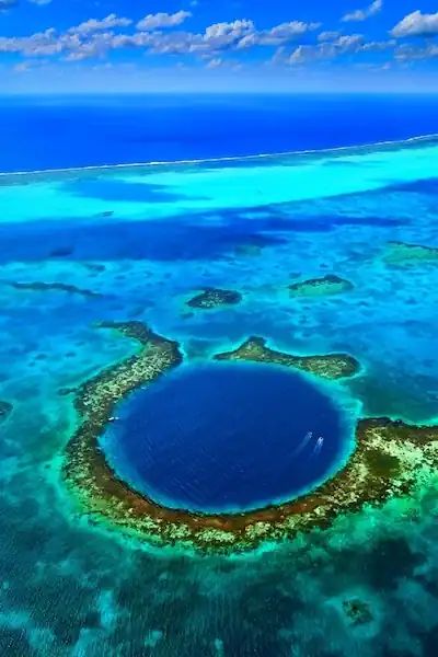 Paisaje costero o arrecifal del Gran Agujero Azul, Belice